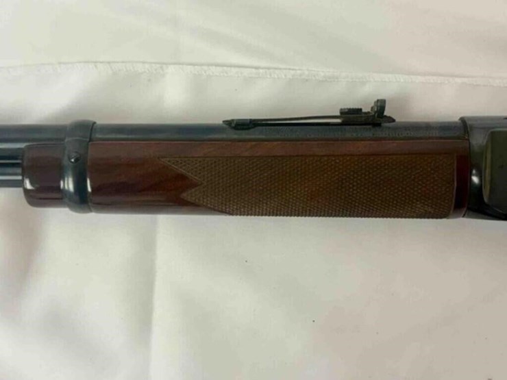 black-gold-archery-optic-image-4