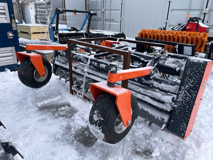 #4070-•-unused-handy-72"-skid-steer-harley-rake-(o11)-image-1