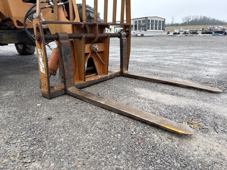 lull-644b-42-image-12