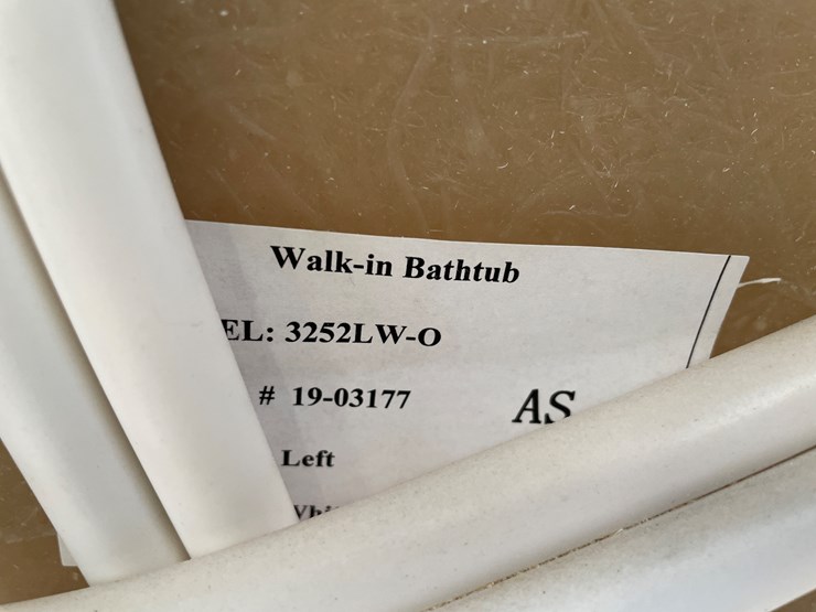 #1324-•-safety-tubs-walk-in-bathtub-image-8