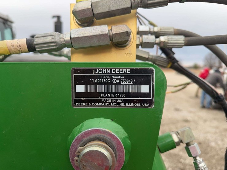 2013-john-deere-1790-image-4