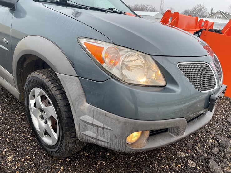 #1026-•-2006-pontiac-vibe-hatchback-(has-wi-title)-image-11