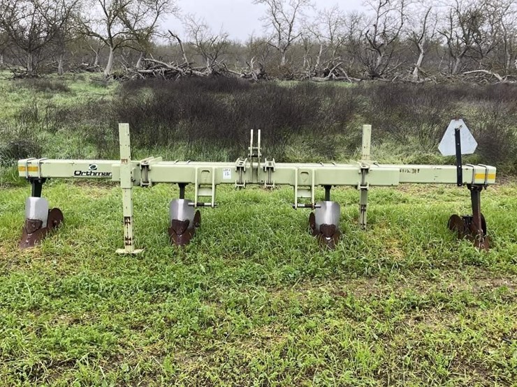 (offsite)-orthman-3-pt-3-row-60"-furrow-bar-image-10