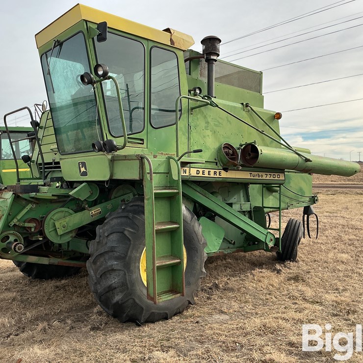 1977 JOHN DEERE 7700