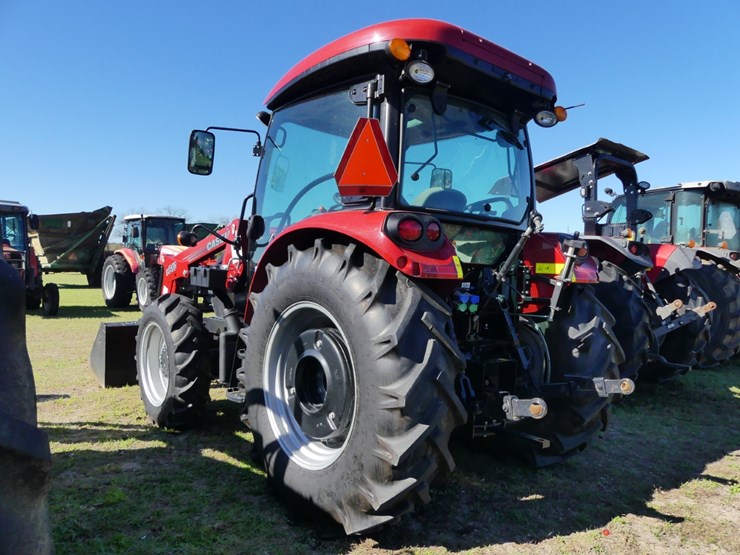 2024-case-ih-farmall-75a-image-4