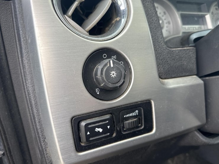 #60005-•-2009-ford-f-150-4x4-pickup-truck-image-24