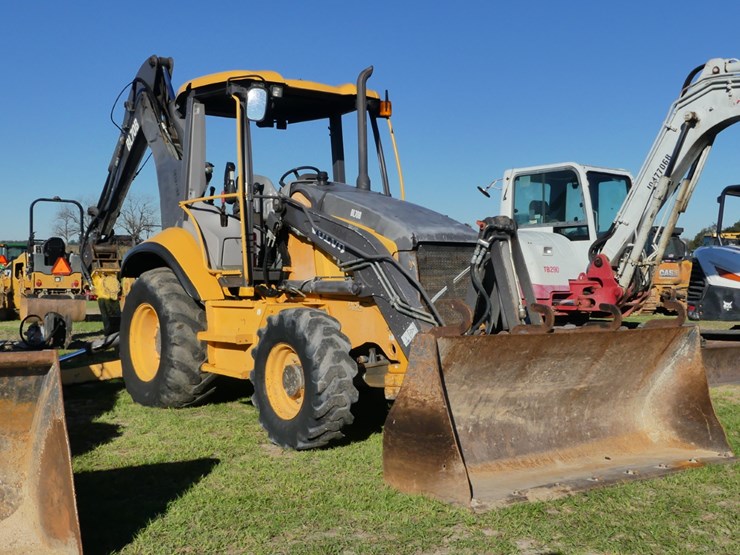 2012-volvo-bl70b-image-1