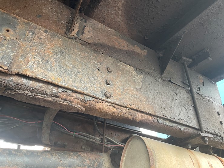 #1015-•-1992-navistar-international-transportation-flatbed-truck-(has-wi-title)-image-20