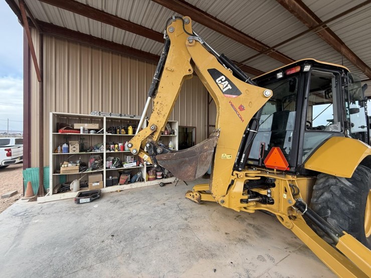 2018-caterpillar-420f2-image-7