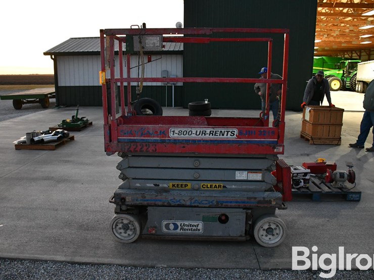 2006-skyjack-sjii-3219-scissor-lift-image-8