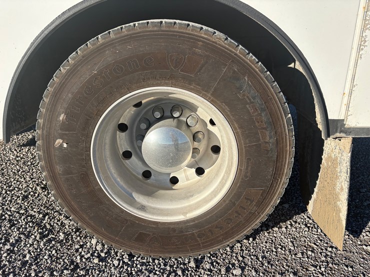 2008-kenworth-t300-image-10