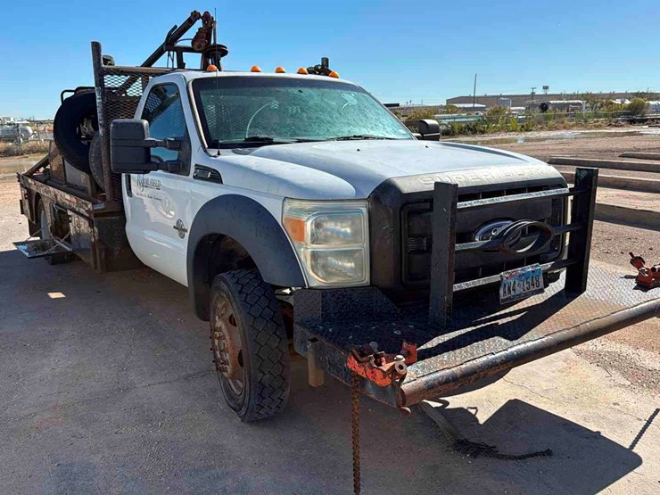 2011-ford-f550-image-2