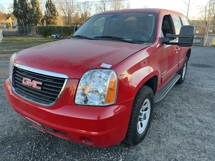 2012-gmc-yukon-image-1