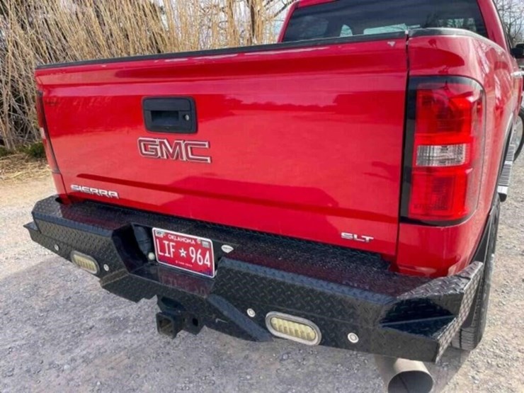 2016-gmc-2500-image-15