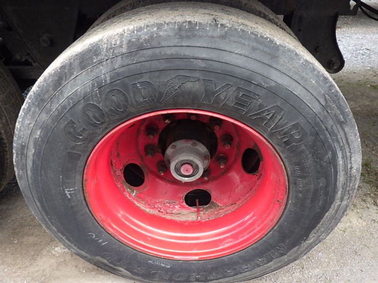 2018-hyundai-translead-image-13