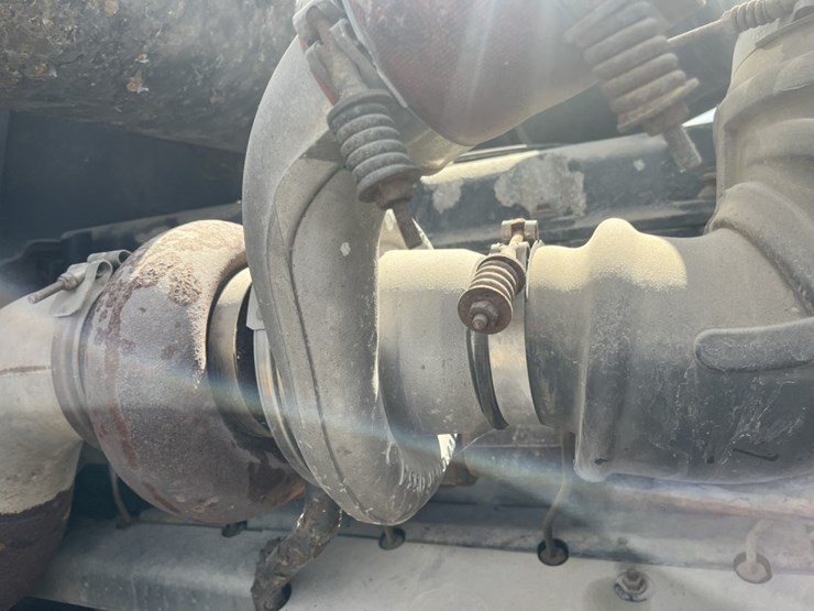 #1556-•-1999-mack-e7-460-day-cab-truck-tractor-image-37