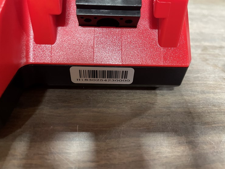 #2067-•-milwaukee-compatible-12v-batteries,-comes-with-(2)-batteries-(cw)-image-5