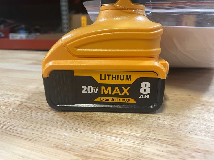 #2035-•-dewalt-compatible-20v-air-compressor-for-airing-up-tires,-etc-(pr12)-image-8