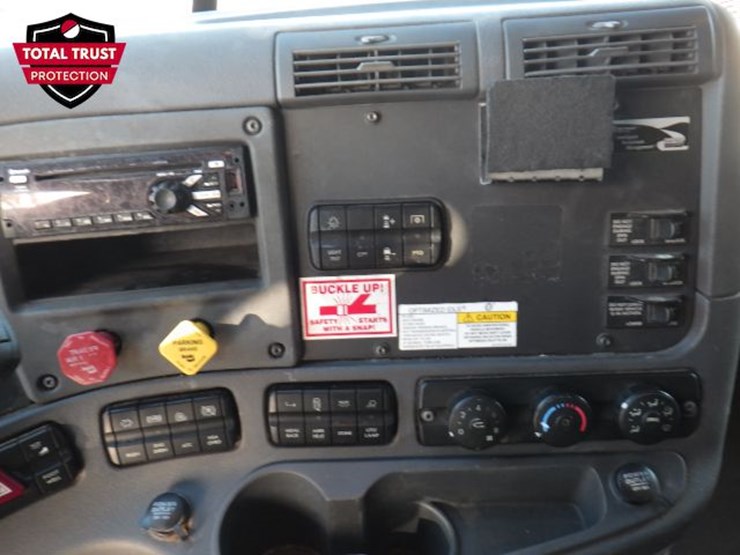 2020-freightliner-cascadia-113-image-23