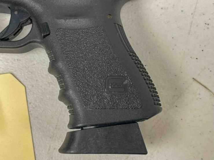 glock-pistol-image-12