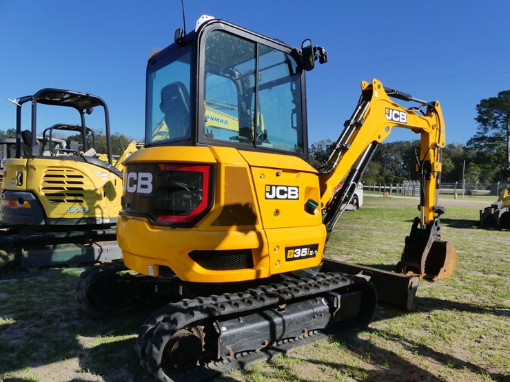 2024-jcb-35z-1-image-3
