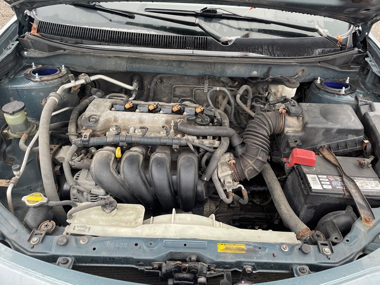 #1026-•-2006-pontiac-vibe-hatchback-(has-wi-title)-image-31