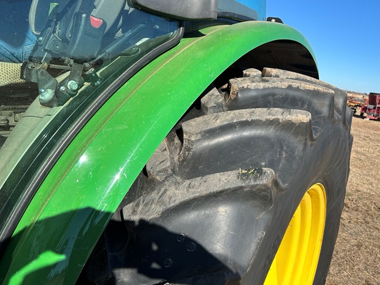 john-deere-6105e-image-11