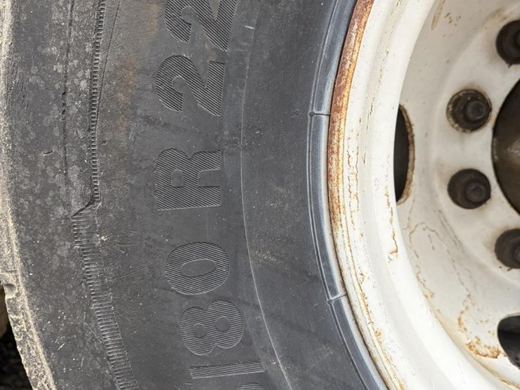 1992-freightliner-fld120-image-16