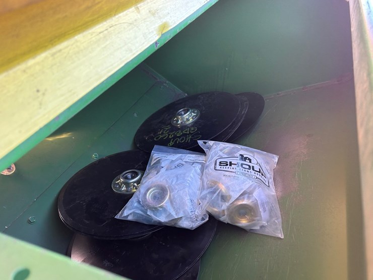 john-deere-8300-image-12