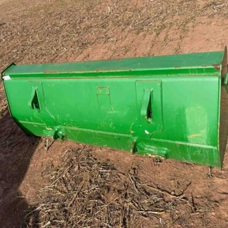 John Deere 6ft front bucket