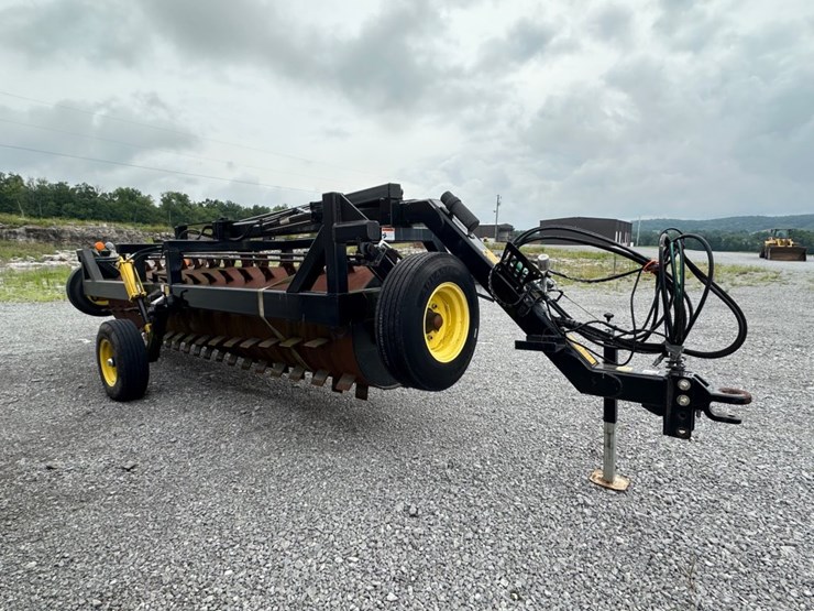 #30715-•-mandako-15’-land-roller-image-2