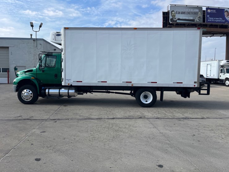 2019-international-durastar-4300-image-8