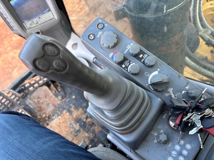 #2196-•-deere-470g-cl-excavator-image-42