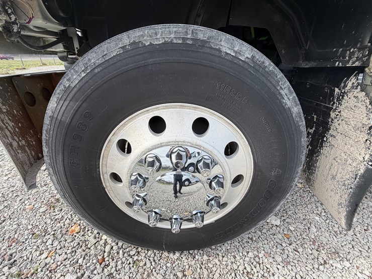 2014-mack-pinnacle-chu613-image-3