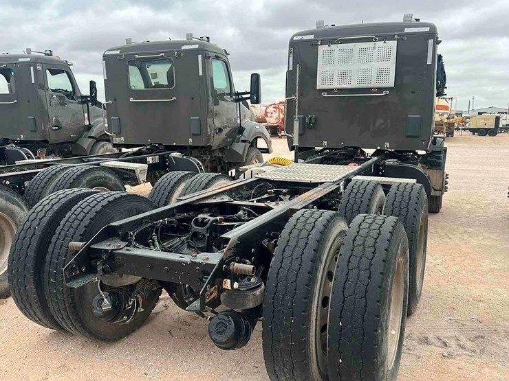 2019-kenworth-t880-image-3