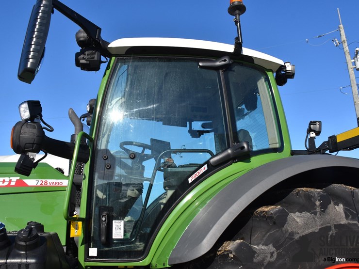 2023-fendt-728-vario-image-14