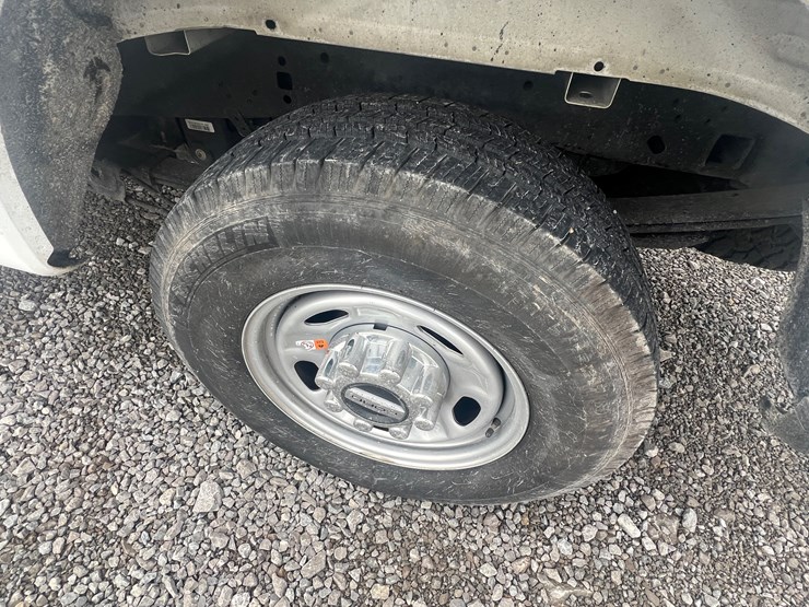 2019-ford-f250-xl-image-9