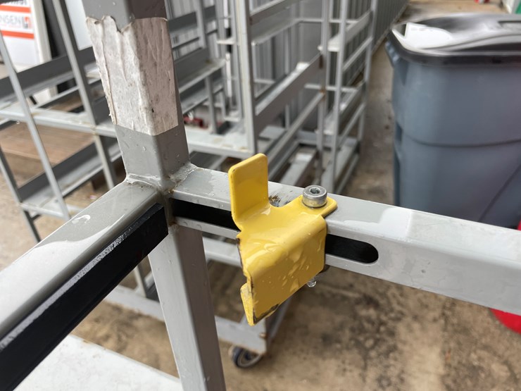 #1302-•-rolling-warehouse-rack-and-ladder-image-10