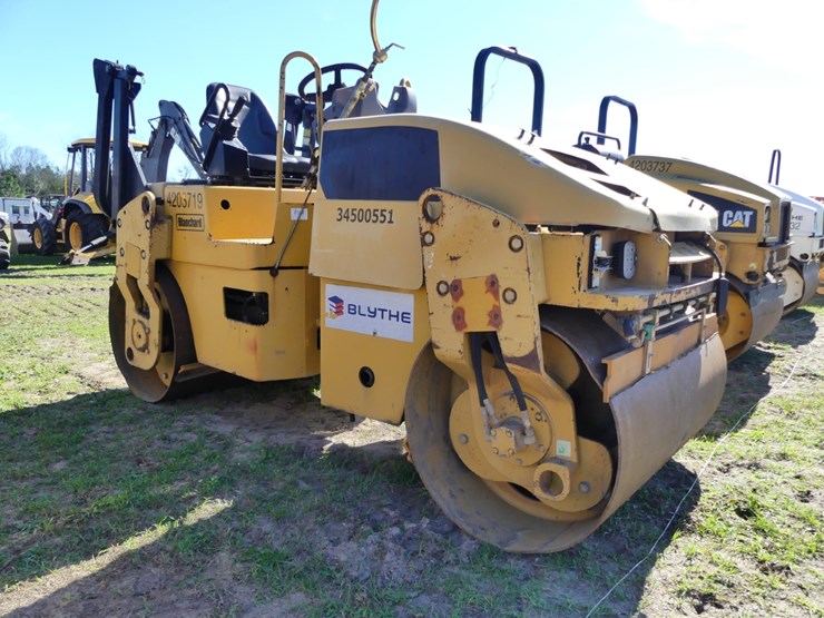 2011-caterpillar-cb34-image-2