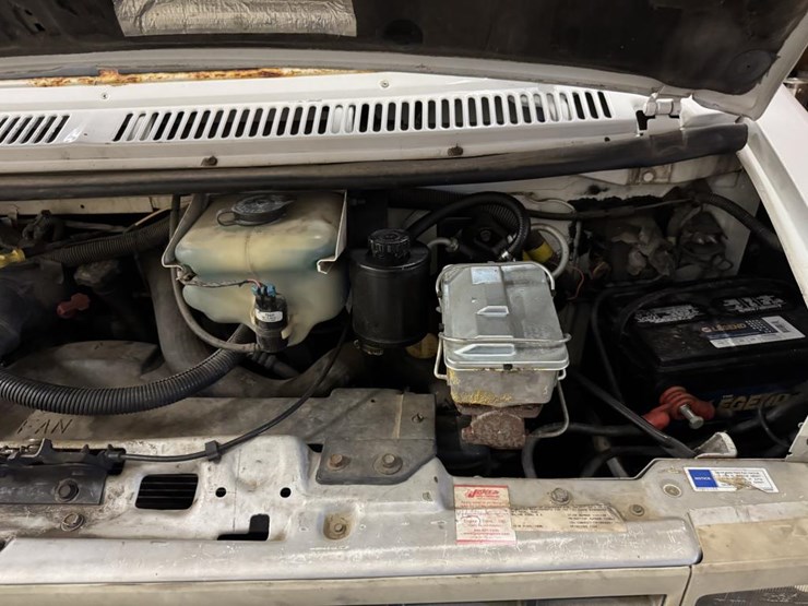 #2225-•-1996-chevrolet-box-truck-image-33