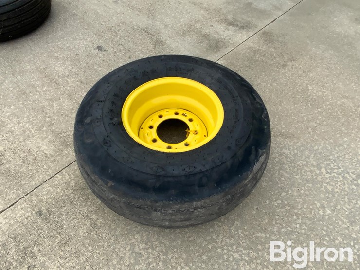 goodyear-12.5l-15-tire-on-a-8-bolt-rim-image-1