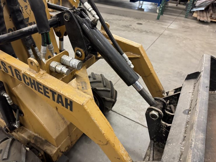 #3279-•-ase-cheetah-ss16-skidsteer-w/-bucket/forks-image-20