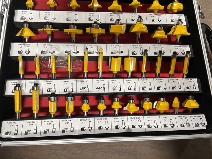 #2055-•-(100)-piece-router-bit-set-(cw)-image-9