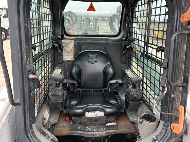 2019-bobcat-t740-image-9
