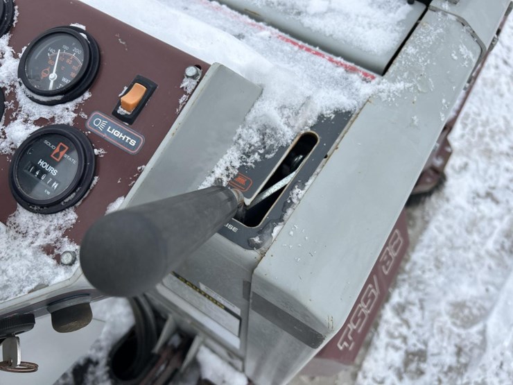 #5012-•-power-boss-tss-floor-scrubber-sweeper-image-31