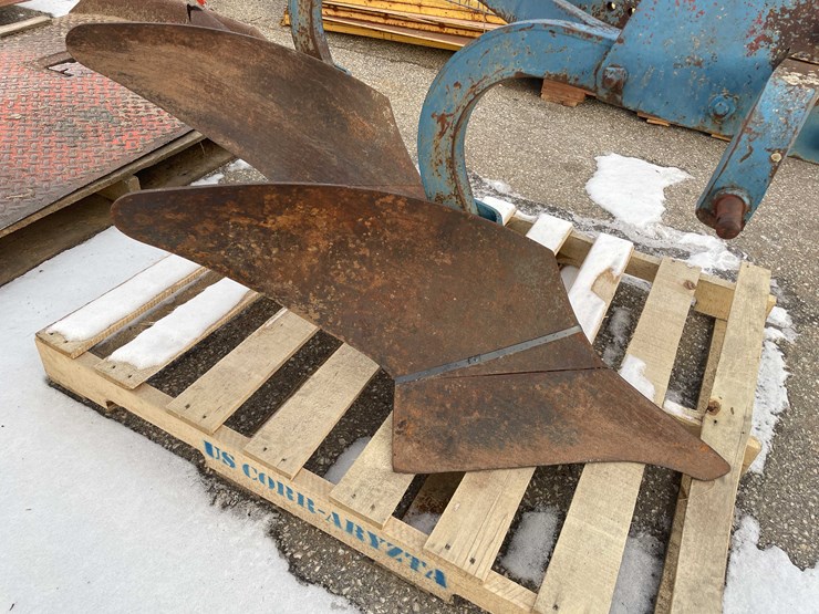 #4076-•-heavy-duty-two-bottom-plow-(08)-image-15