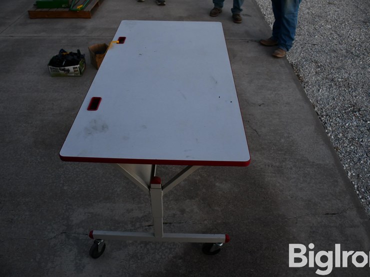 60"x30"-desk-image-4