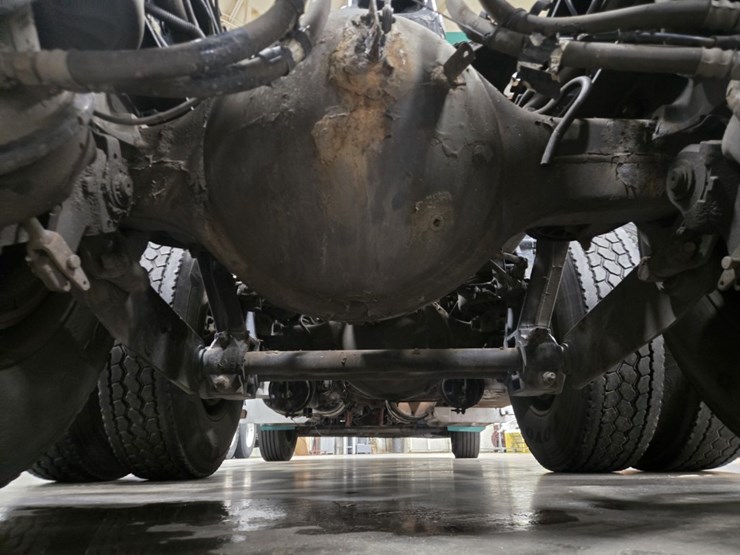 2017-kenworth-t680-image-44