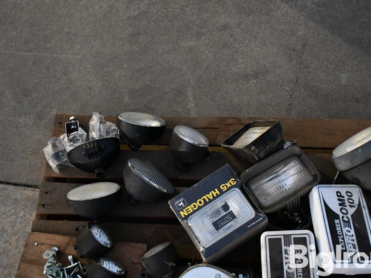 pallet-of-different-types-of-lights-image-12