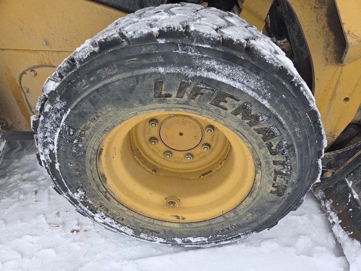 caterpillar-236d-image-46